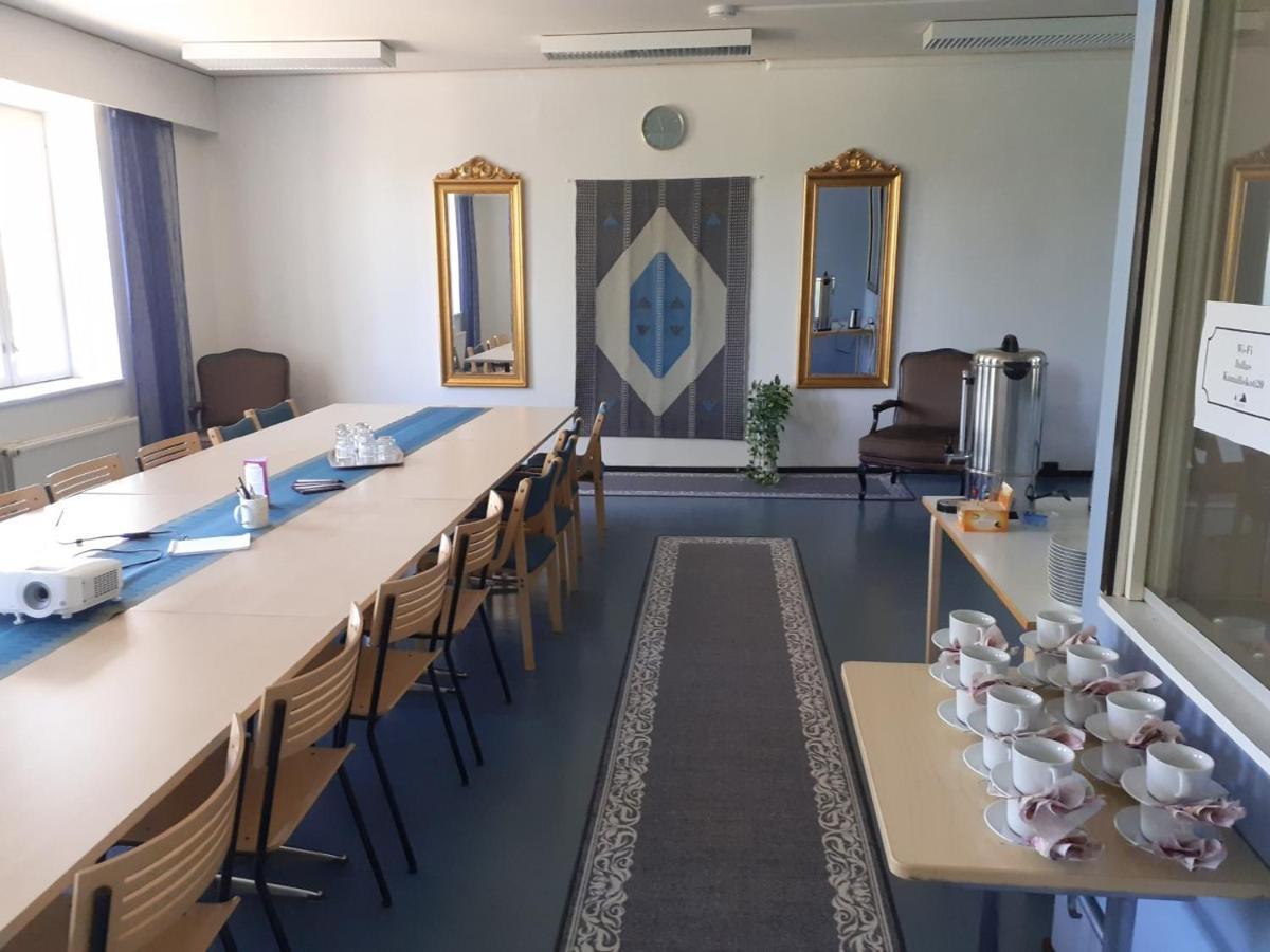 Jokihovi Hotel Nivala Bagian luar foto
